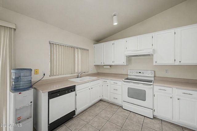 6657 N 77TH Drive, Glendale, AZ 85303