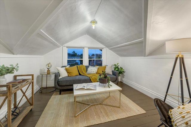 621 Sumner Street, Santa Cruz, CA 95062