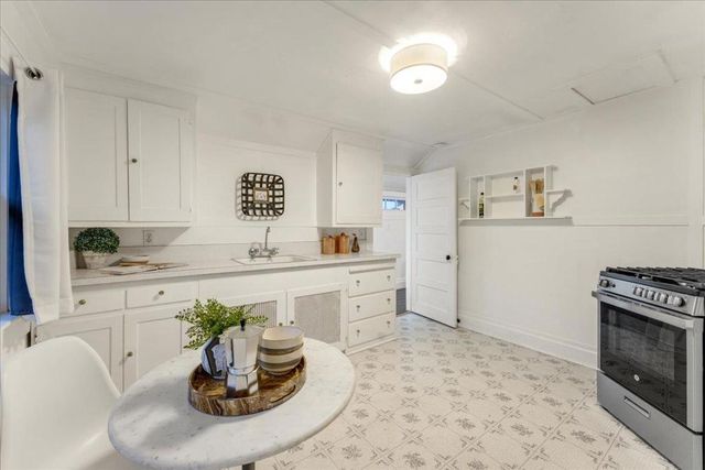 621 Sumner Street, Santa Cruz, CA 95062