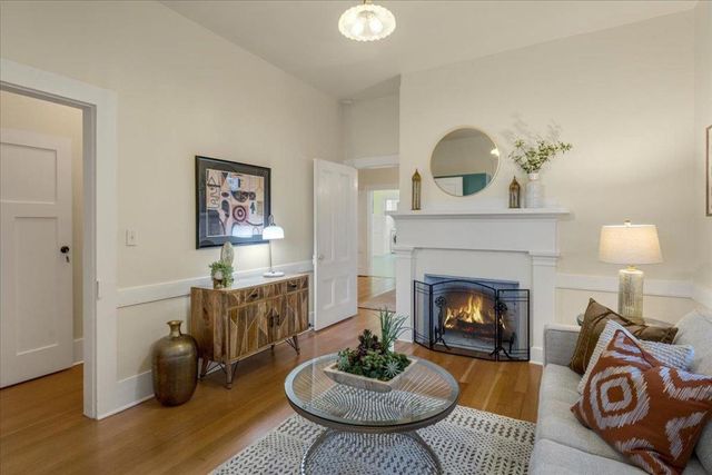 621 Sumner Street, Santa Cruz, CA 95062