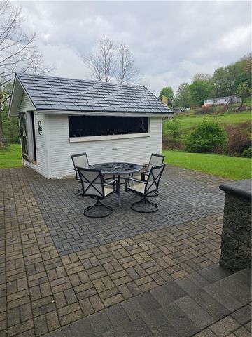 691 Old State Route 66, Hempfield Twp, PA 15601