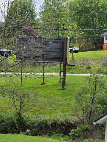 691 Old State Route 66, Hempfield Twp, PA 15601