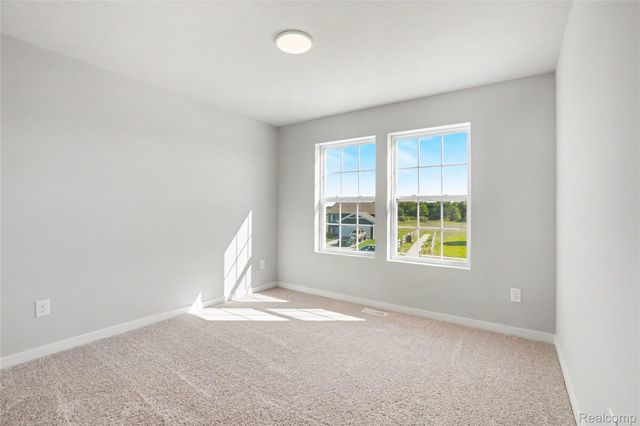 6044 Lahring Road, Fenton Charter Township, MI 48451