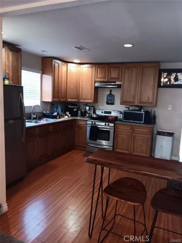 5151 3rd, Los Angeles, CA 90043