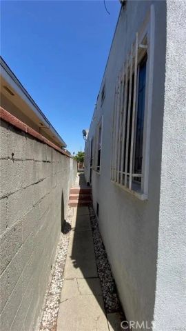 5151 3rd, Los Angeles, CA 90043