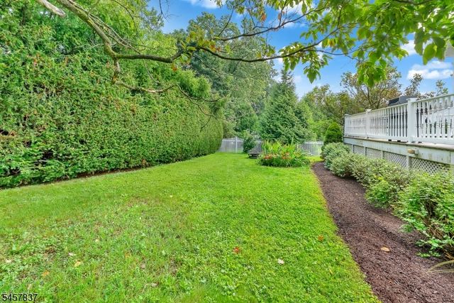 11 Fairview Ave, Newton Town, NJ 07860