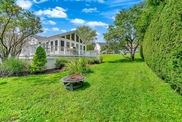 11 Fairview Ave, Newton Town, NJ 07860