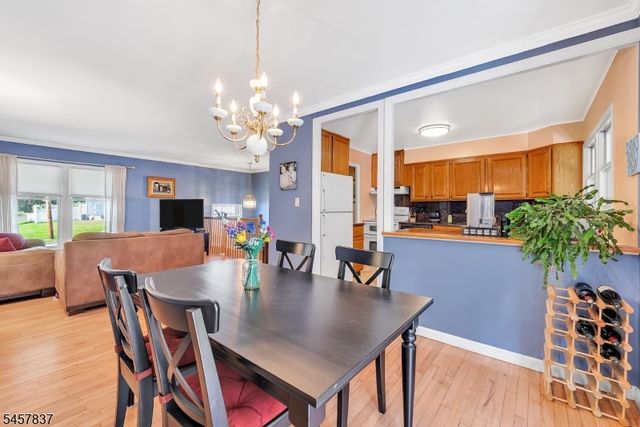11 Fairview Ave, Newton Town, NJ 07860