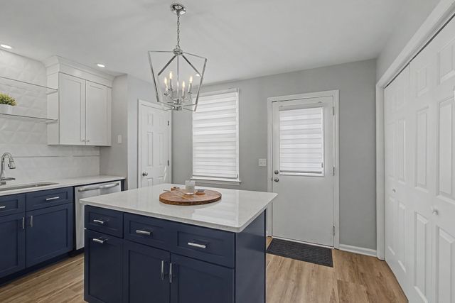 110 McMurray Cir, Nashville, TN 37211