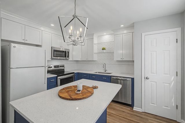 110 McMurray Cir, Nashville, TN 37211