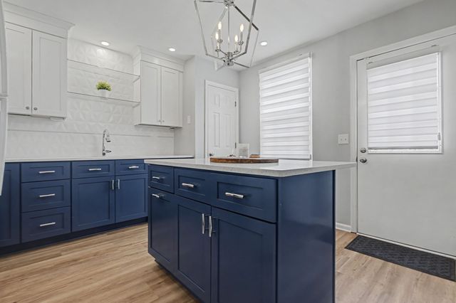 110 McMurray Cir, Nashville, TN 37211