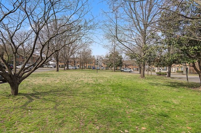 110 McMurray Cir, Nashville, TN 37211