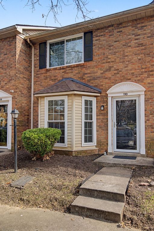 110 McMurray Cir, Nashville, TN 37211