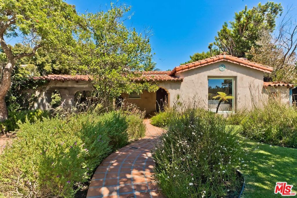 2243 27th Street, Santa Monica, CA 90405 — exterior