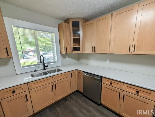 7501 Hamilton Drive, Muncie, IN 47303