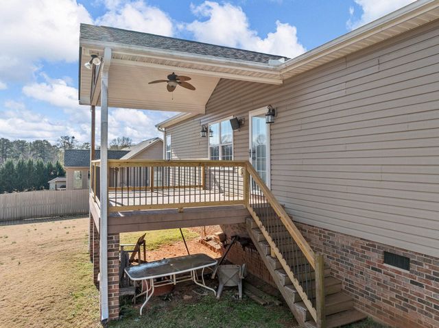 380 Saddlers Run, Chesnee, SC 29323