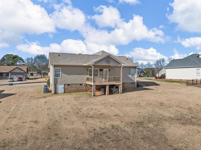 380 Saddlers Run, Chesnee, SC 29323