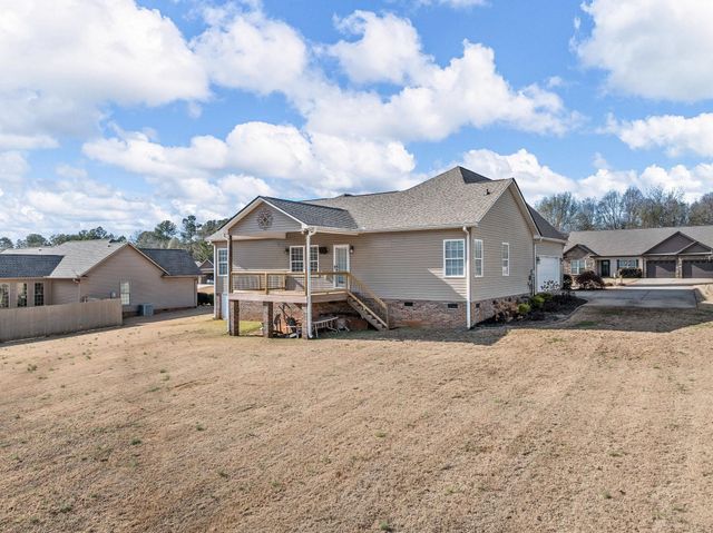 380 Saddlers Run, Chesnee, SC 29323