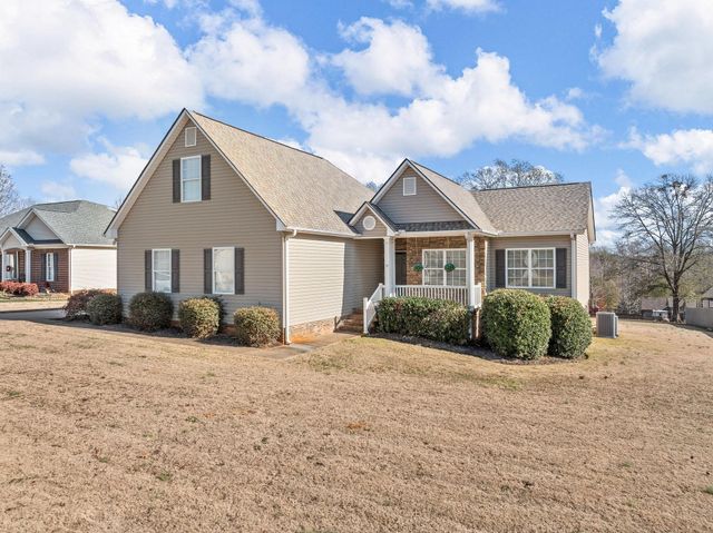 380 Saddlers Run, Chesnee, SC 29323