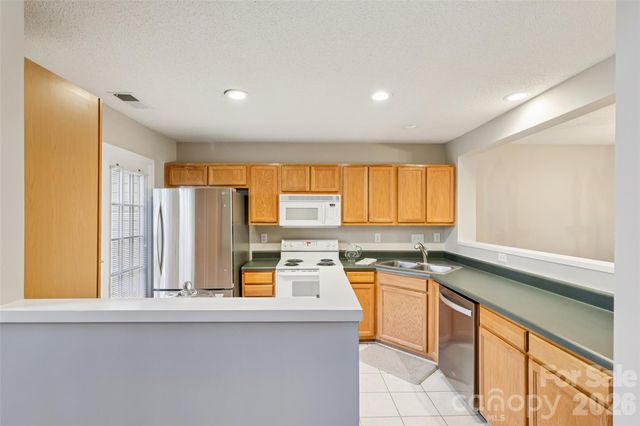 10213 University Park Lane, Charlotte, NC 28213