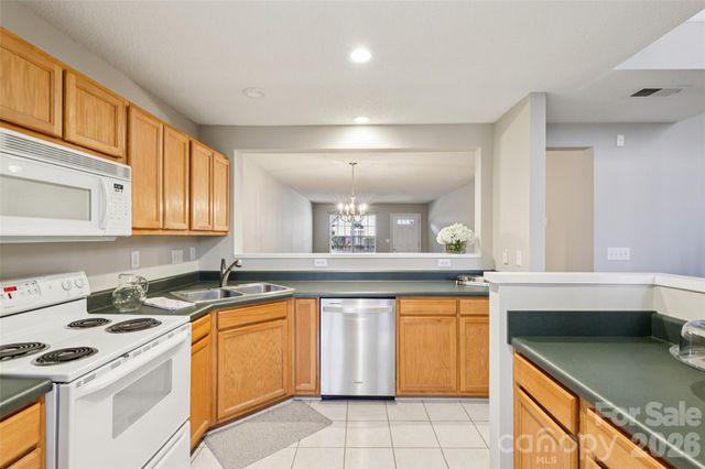 10213 University Park Lane, Charlotte, NC 28213