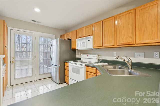 10213 University Park Lane, Charlotte, NC 28213