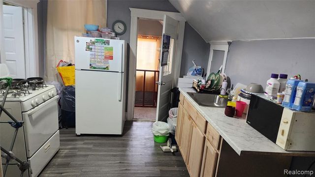 11685 Mitchell St Street, Hamtramck, MI 48212