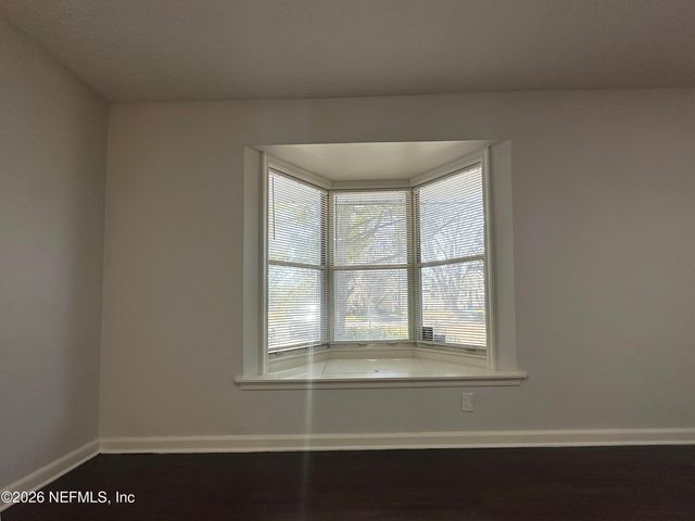 1239 GLEN LAURA Road, Jacksonville, FL 32205