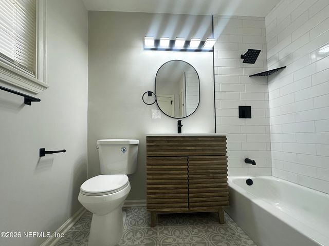 1239 GLEN LAURA Road, Jacksonville, FL 32205