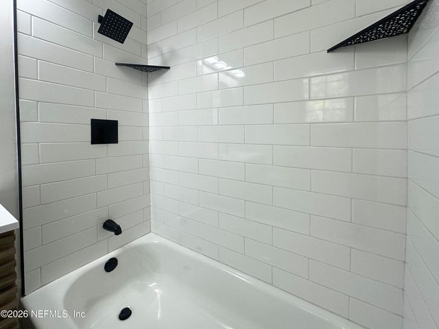 1239 GLEN LAURA Road, Jacksonville, FL 32205