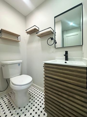 1239 GLEN LAURA Road, Jacksonville, FL 32205