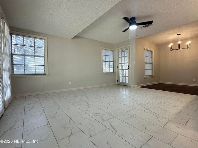 1239 GLEN LAURA Road, Jacksonville, FL 32205