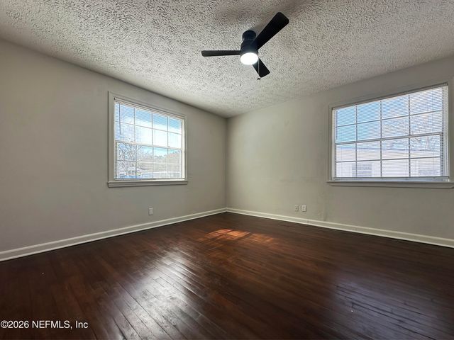 1239 GLEN LAURA Road, Jacksonville, FL 32205