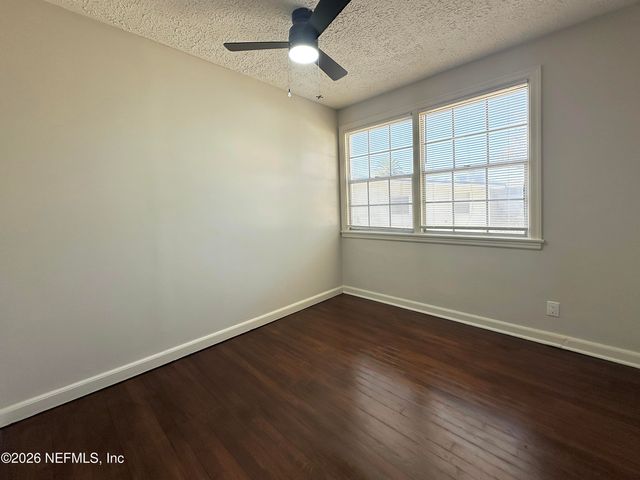 1239 GLEN LAURA Road, Jacksonville, FL 32205