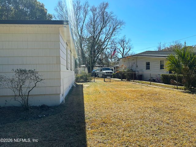 1239 GLEN LAURA Road, Jacksonville, FL 32205