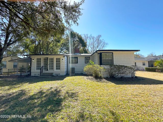 1239 GLEN LAURA Road, Jacksonville, FL 32205