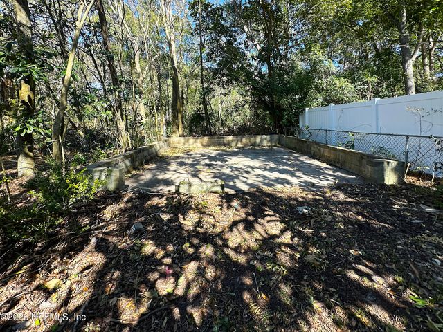 1239 GLEN LAURA Road, Jacksonville, FL 32205