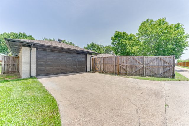 1822 Westshore Drive, Garland, TX 75043