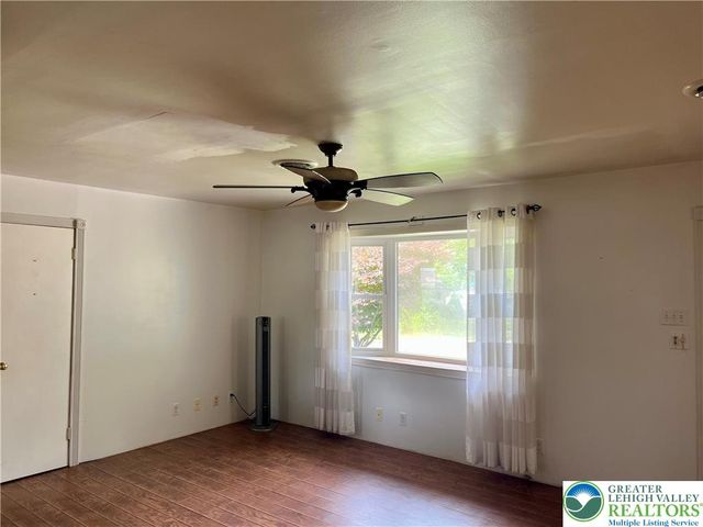 1293 Ellsworth Drive, Whitehall Twp, PA 18052