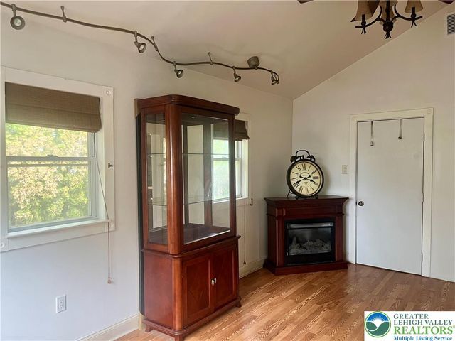 1293 Ellsworth Drive, Whitehall Twp, PA 18052