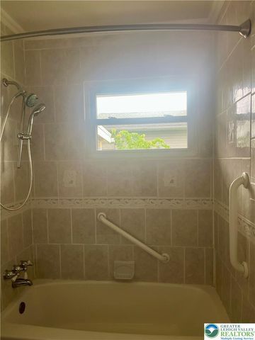 1293 Ellsworth Drive, Whitehall Twp, PA 18052