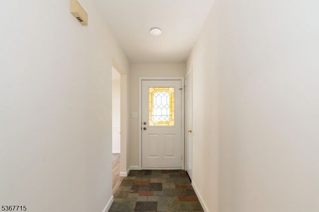 255 Glastonbury Ln, Franklin Twp., NJ 08873