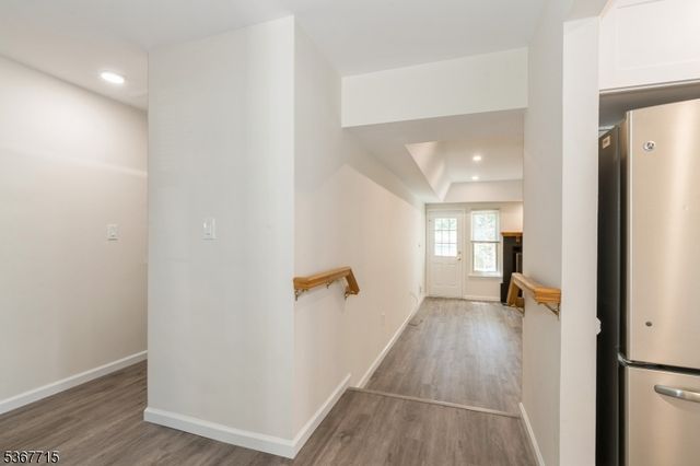 255 Glastonbury Ln, Franklin Twp., NJ 08873