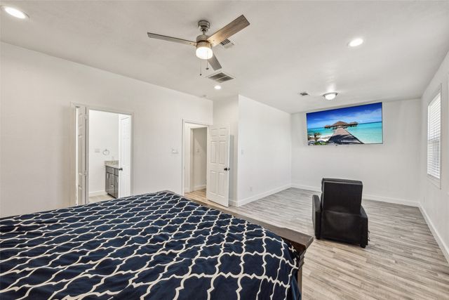 135 Birch Lane, Roanoke, TX 76262