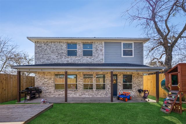 135 Birch Lane, Roanoke, TX 76262