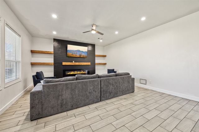 135 Birch Lane, Roanoke, TX 76262