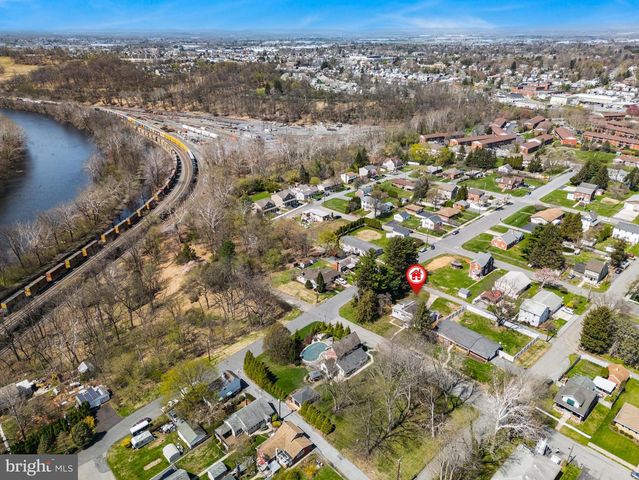 1714 ELLIOTT AVE, Bethlehem, PA 18018