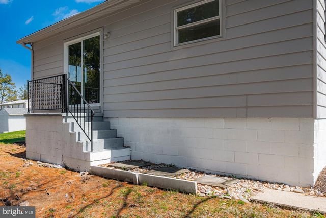 1714 ELLIOTT AVE, Bethlehem, PA 18018