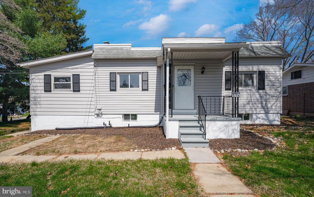 1714 ELLIOTT AVE, Bethlehem, PA 18018