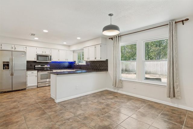 8803 Texas Sun DR, Austin, TX 78748